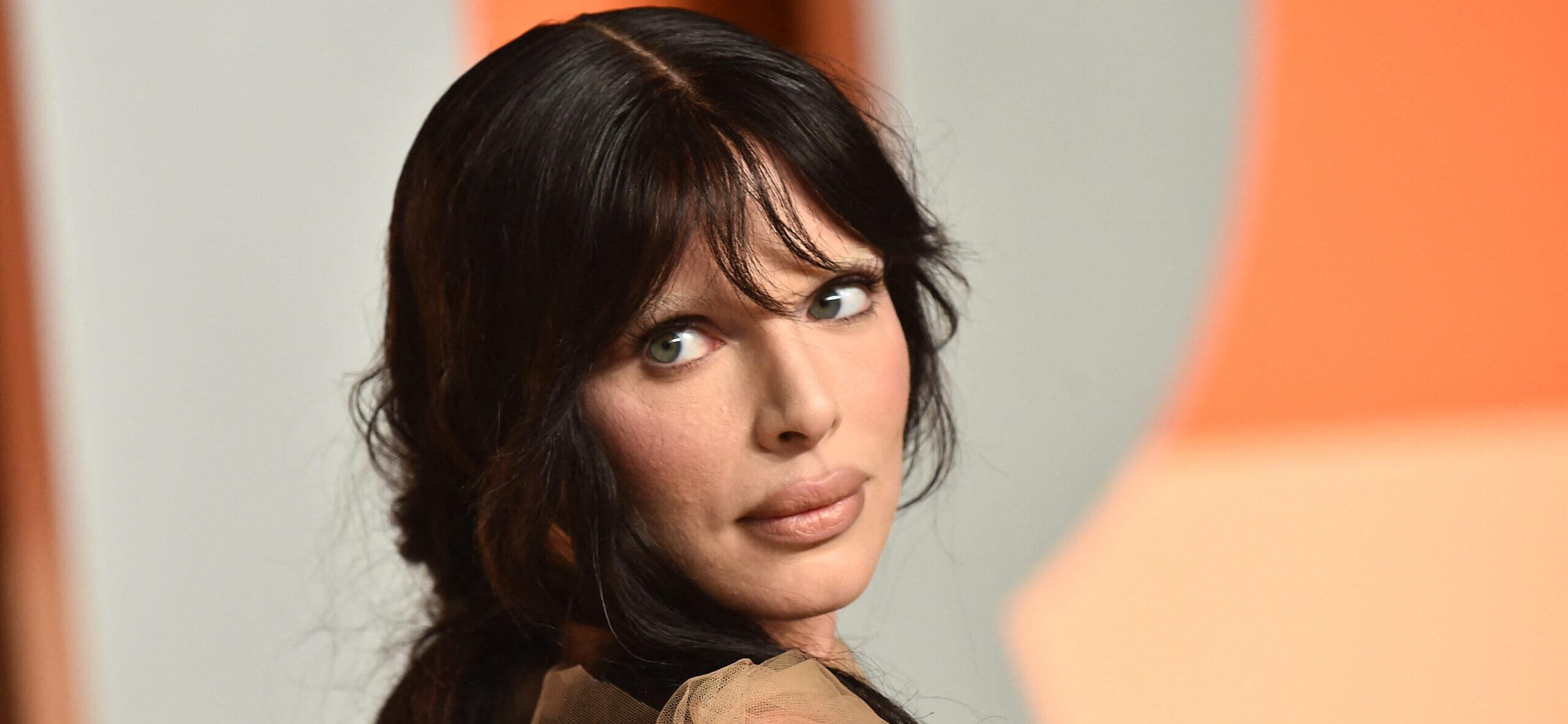 Julia Fox at Vanity Fair Oscar Party 2025