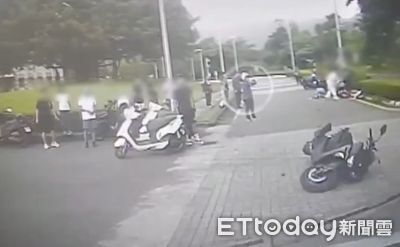 快訊／屏科大18歲學生體育館前自撞　送醫不治