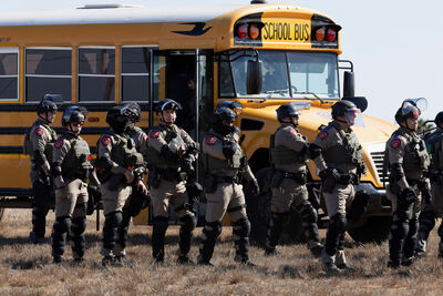 背蜘蛛人書包被帶走！5歲男童下課遭ICE拘留　美法官暫擋遣返