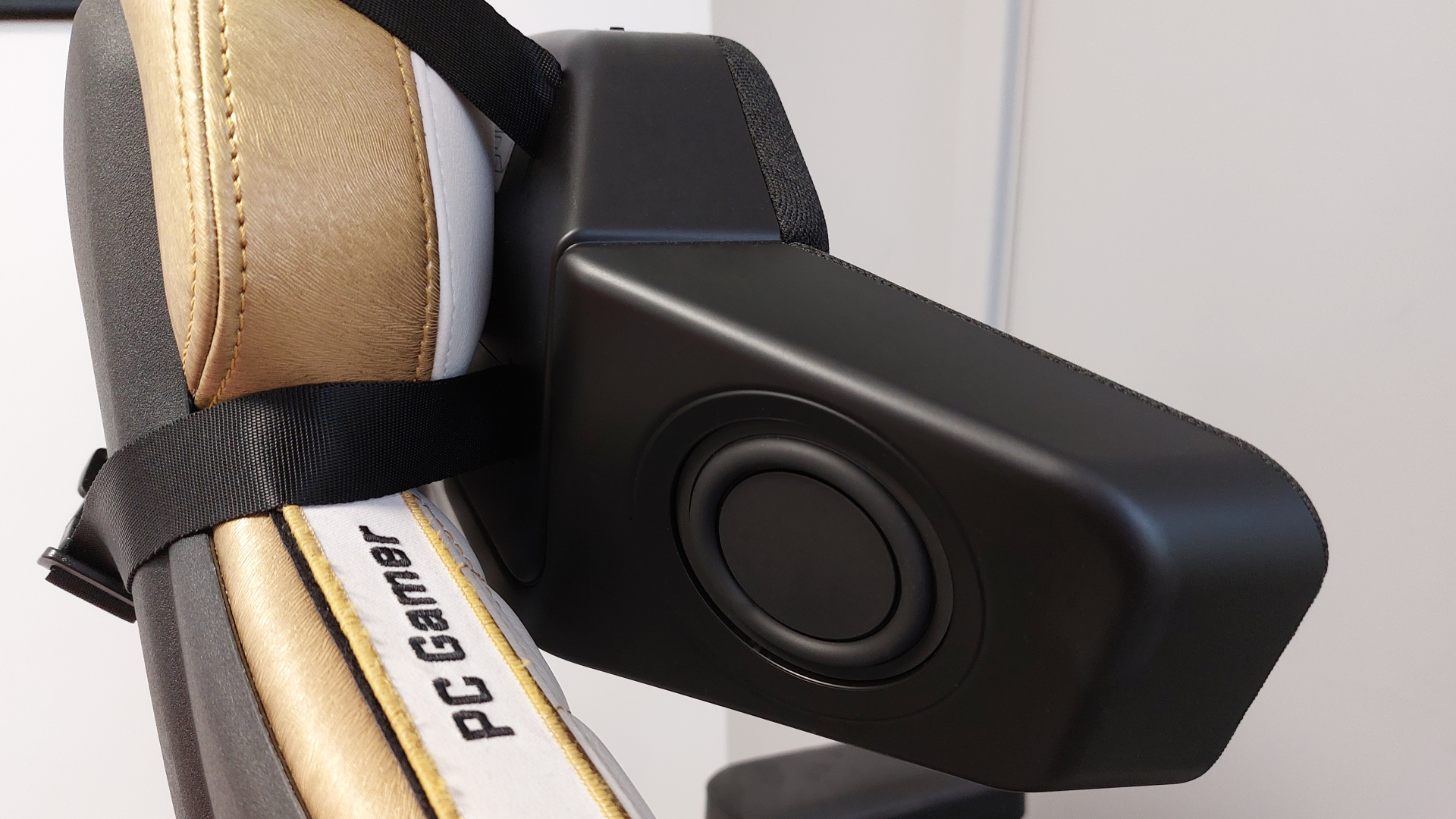 The Razer Clio headrest speaker mounted to a Backforce chair.