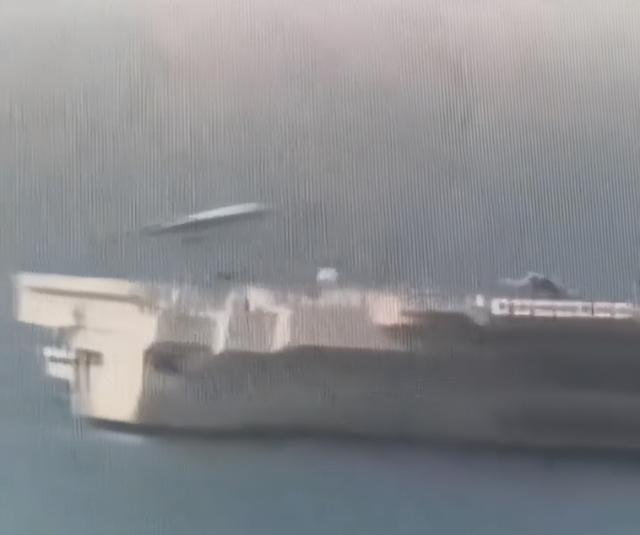 （疑似攻击-21在福建舰上降落）