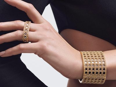 Dior籐格紋珠寶沒鑲鑽照樣搶鏡　透出鏡面或彩漆好時髦