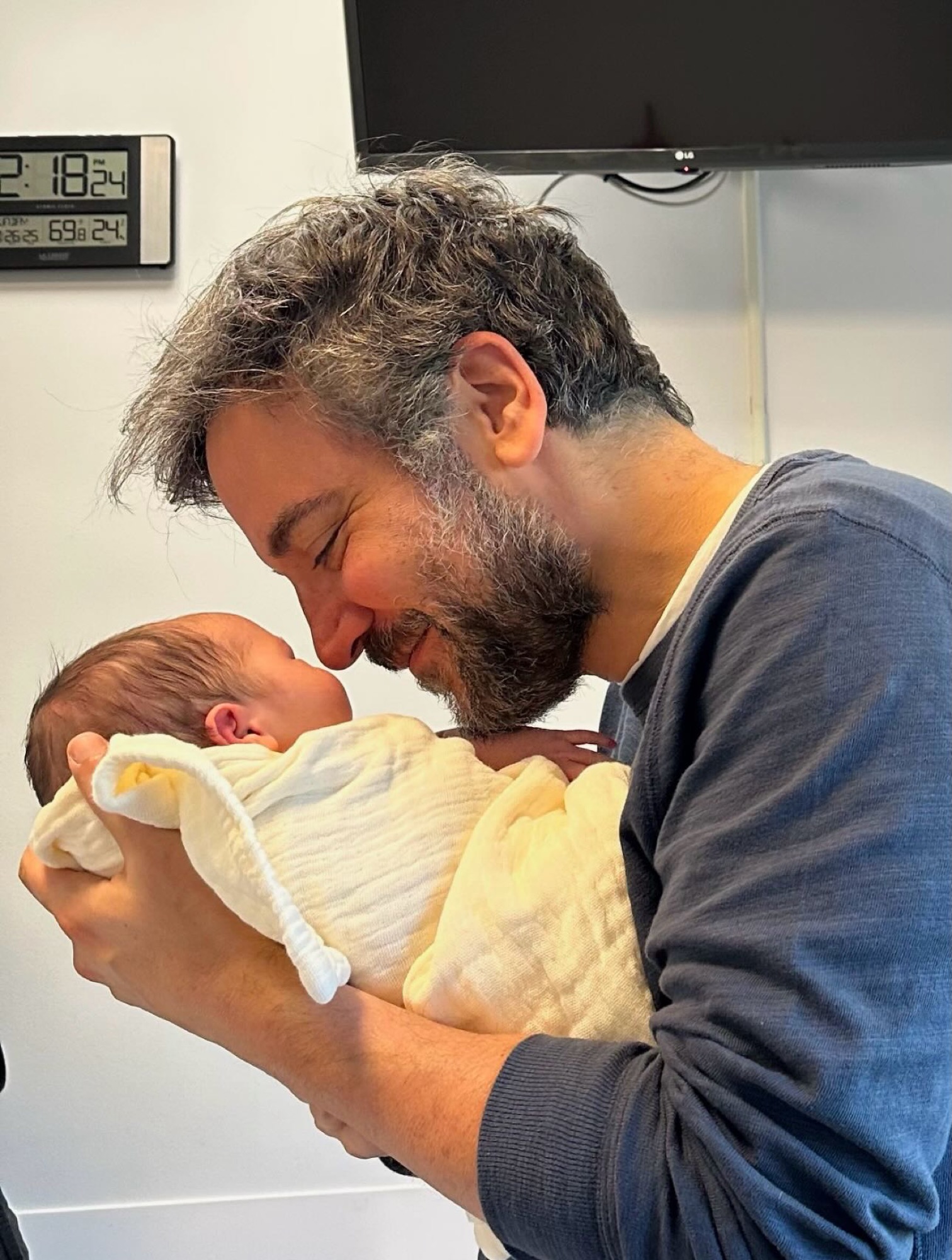 Who Is Josh Radnors Wife What to Know About Jordana Jacobs After They Welcomed Baby Boy
