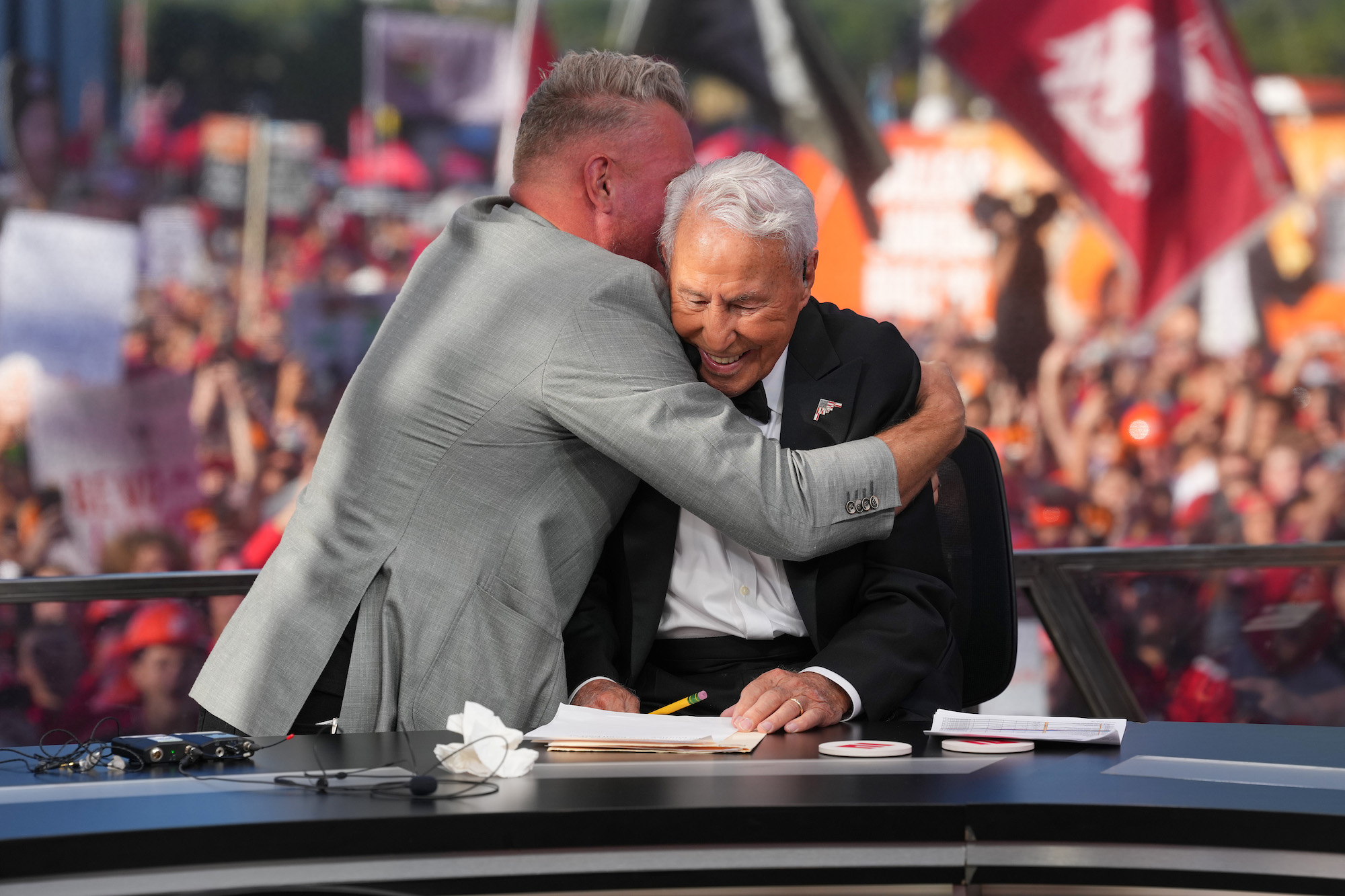 Lee-Corso-and-Pat-McAfee-GettyImages-2232850196