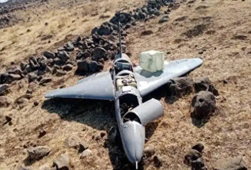 被击落的伊朗自杀式无人机。