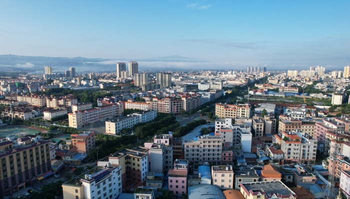 地方新闻精选 | 瑞丽辟谣&ldquo;疫情再次暴发封城&rdquo; 甘青两地420余人救出5名失联驴友