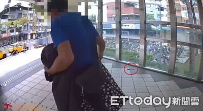 男拿水果刀搭捷運！辯：廚師帶刀很正常　三字經辱警下場曝