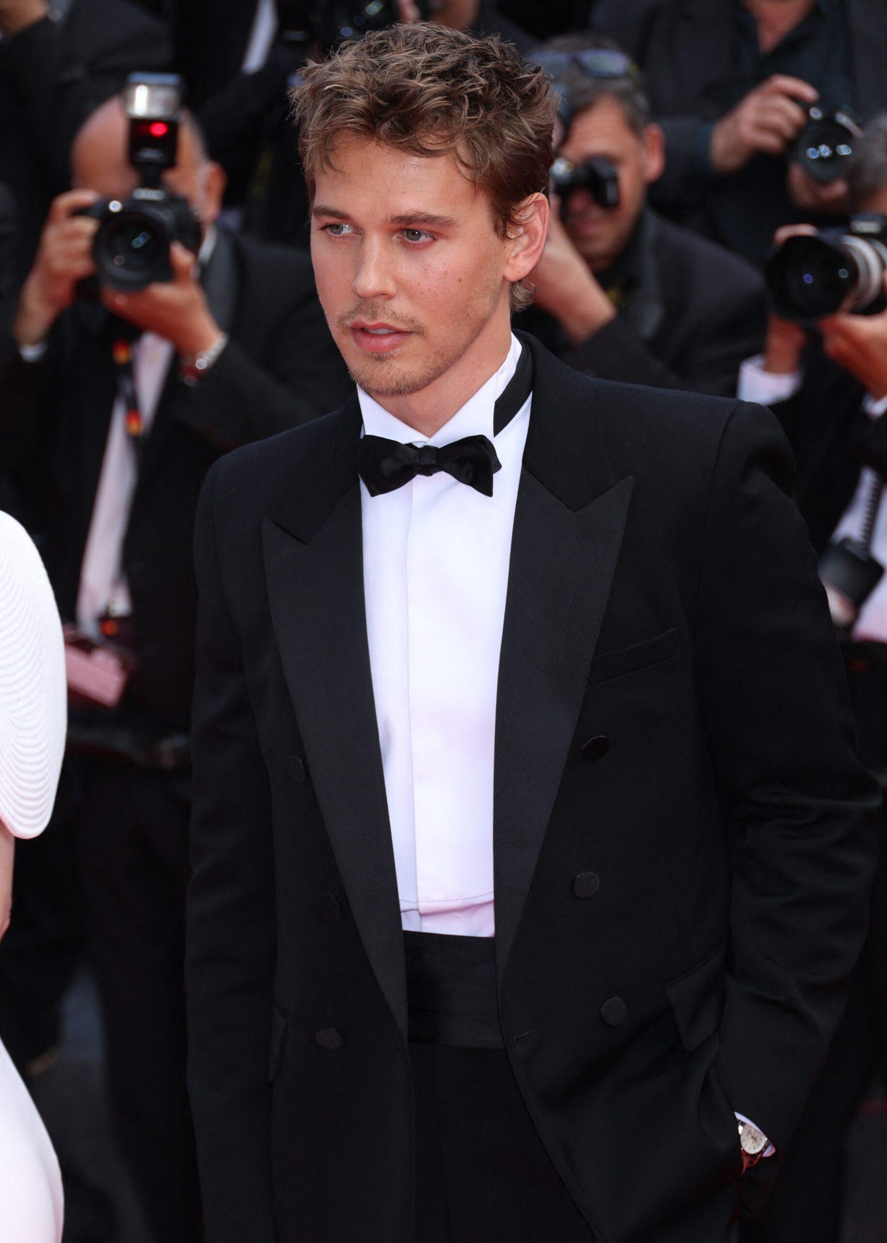 Austin Butler in a suit. 