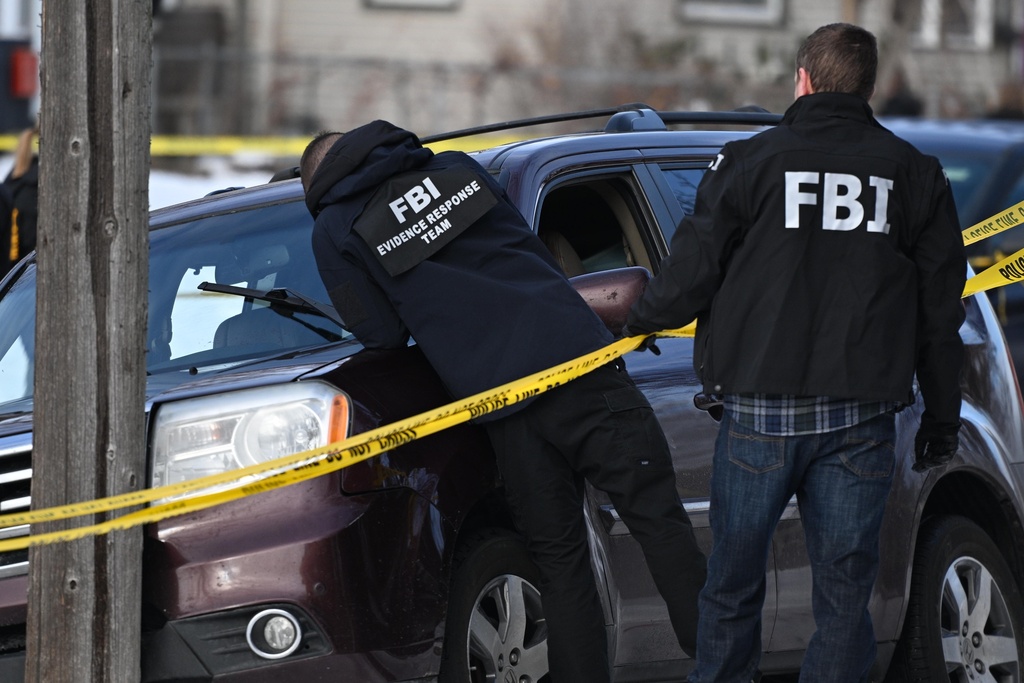 FBI gathers evidence in fatal shooting