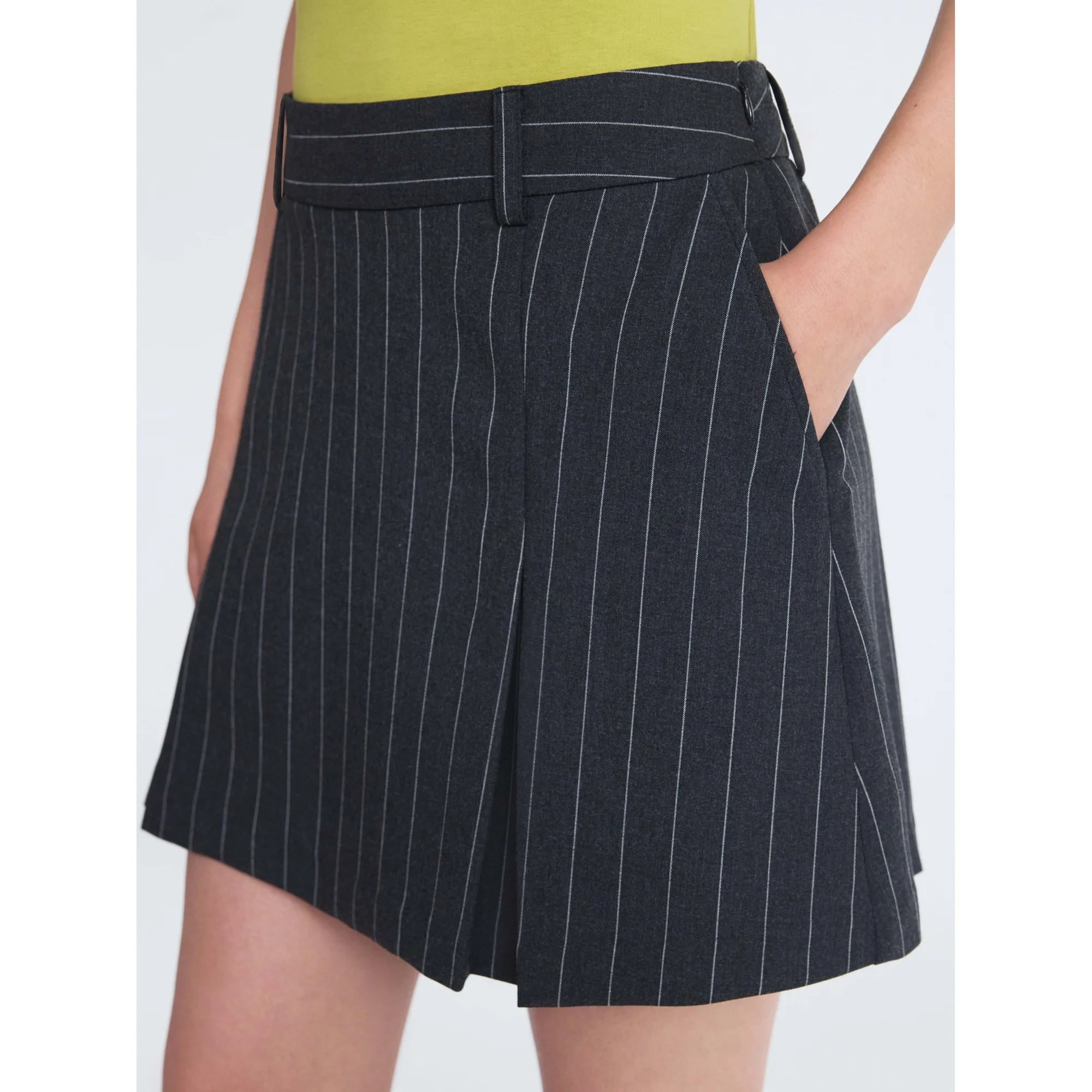 pleated mini skirt
