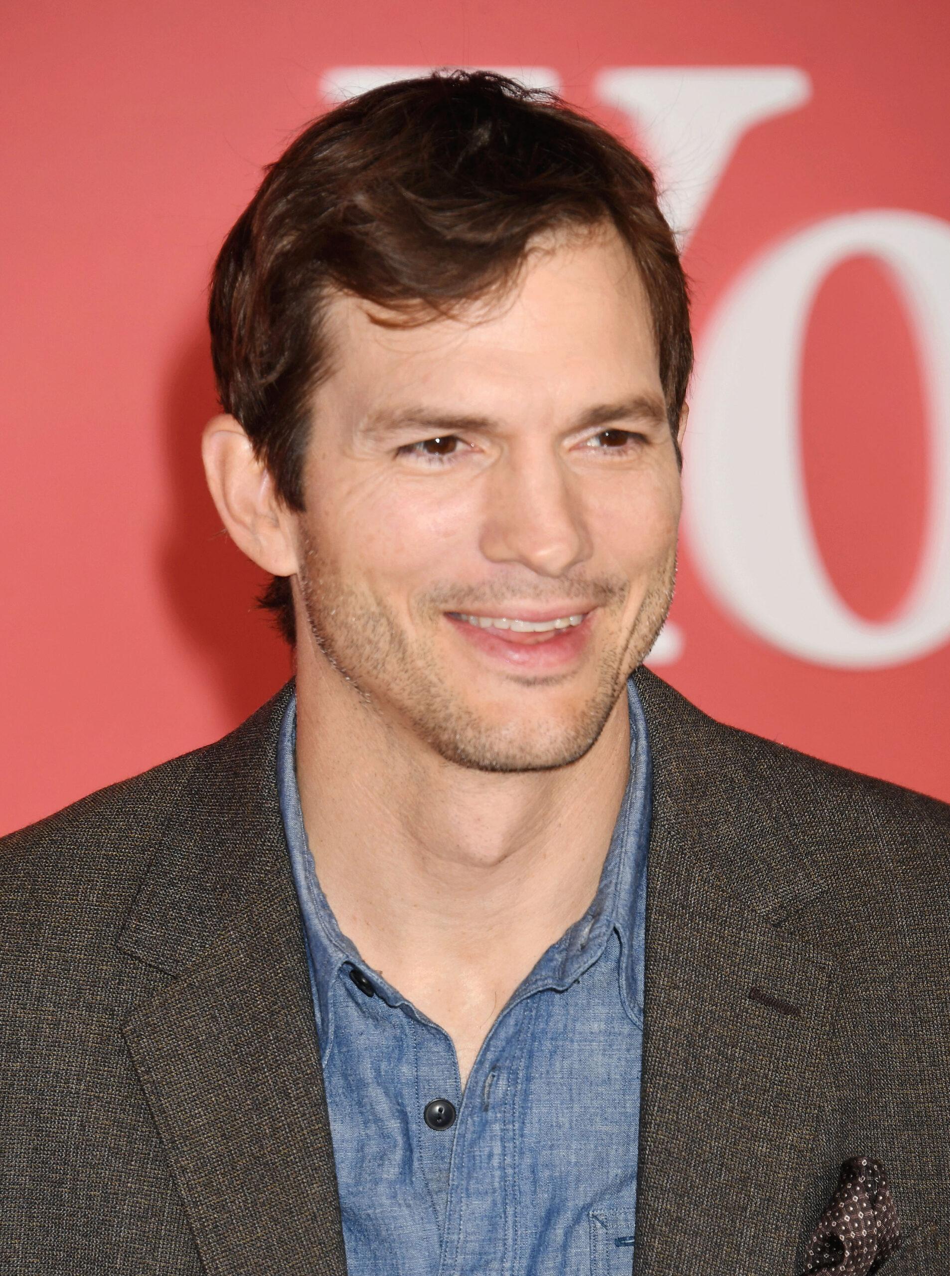 Ashton Kutcher posts sweet tribute for wifey Mila Kunis