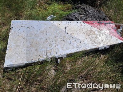 台東淨灘找到「巨型」鈑金！　軍方證實：2月墜機勇鷹殘骸