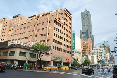 網紅醫師鬧糾紛　家族二三代大亂鬥