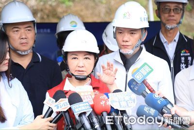 盧秀燕2400元粉底液爆紅！賣家愣「15天賣100罐」：專櫃大缺貨