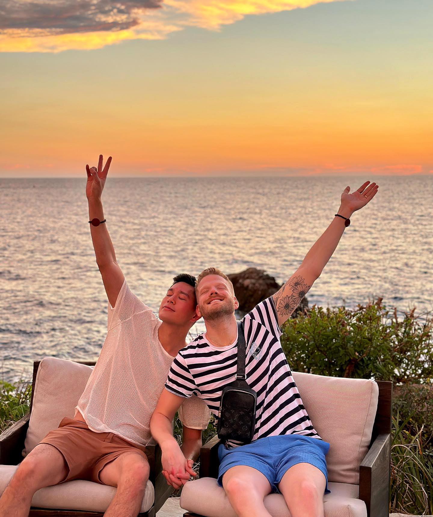 Penatatonix s Scott Hoying and Husband Mark Manio s Relationship Timeline 031