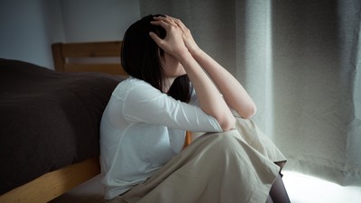 苦戀高中同學「只被當砲友」她激戰完告白被拒　揮刀刺頸險奪命