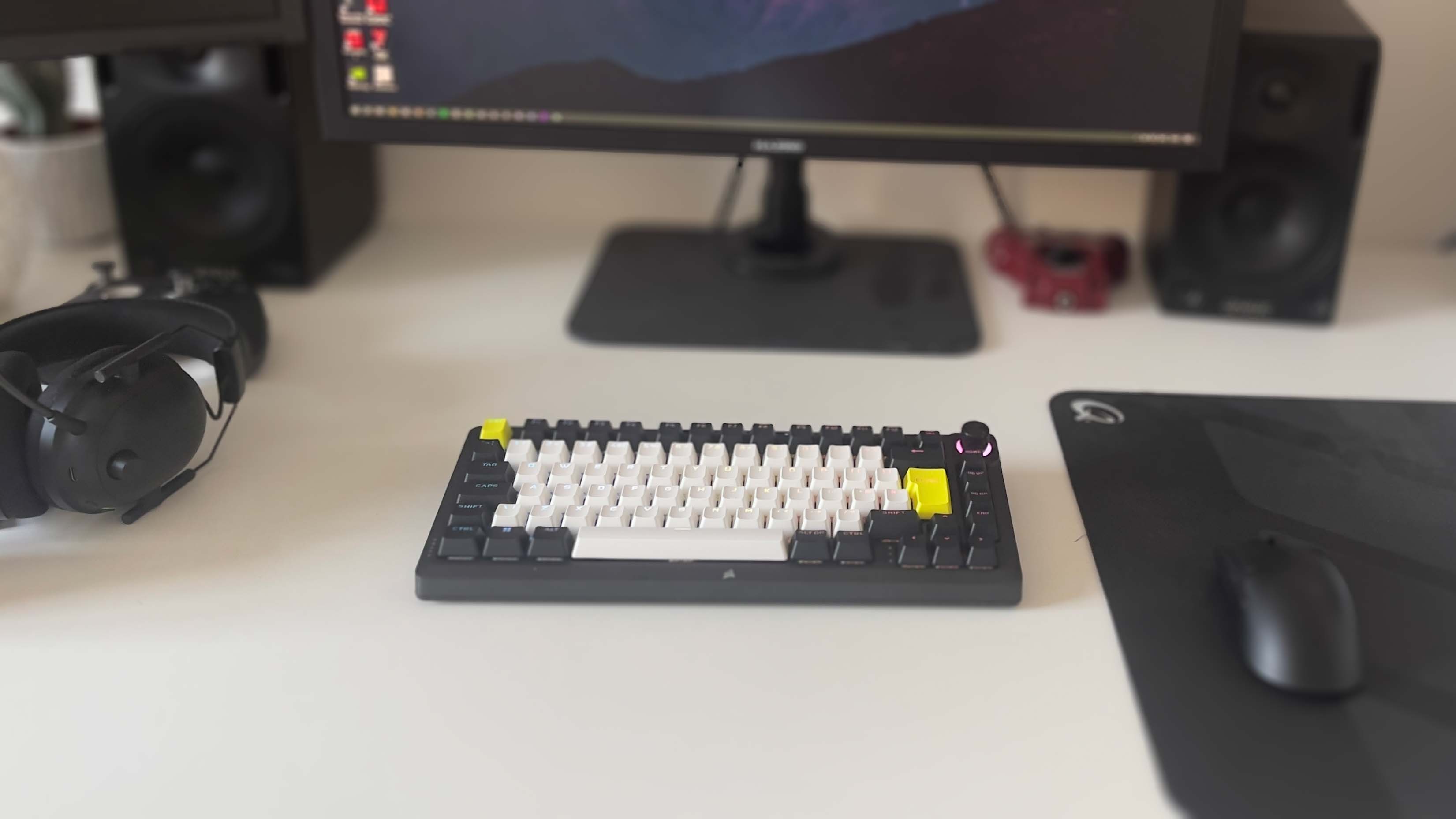 Corsair MAKR 75 keyboard