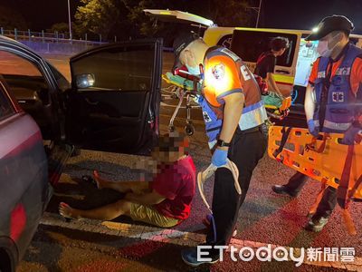 快訊／國道3號南下2車追撞「1車翻覆」1男2女送醫