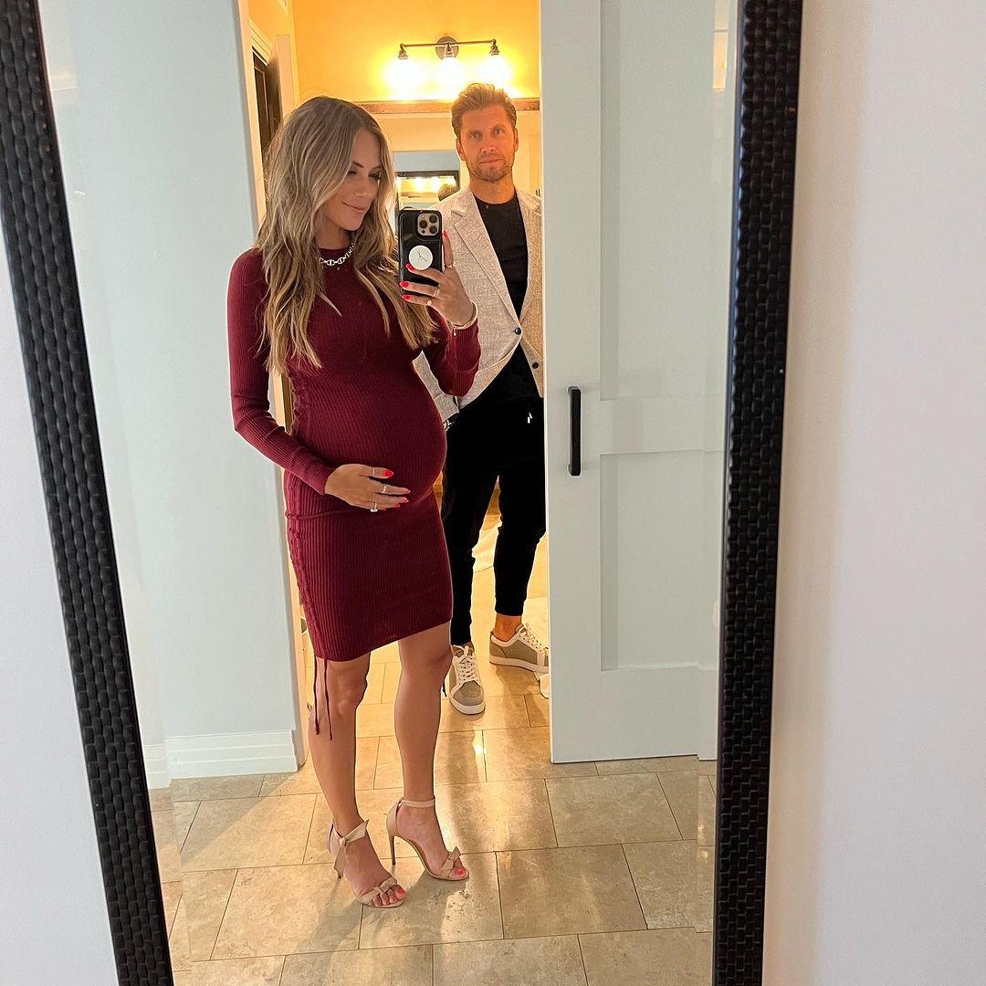Pregant Jana Kramer & Fiancé Allan Russell Sneak Off For The First Time Together