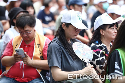 可以失望悲傷　但不能停止前行