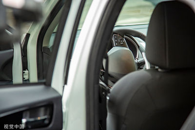 醫師娘偷吃反悔！清潔隊小王怒PO照「飢渴約百貨停車場愛愛」慘了