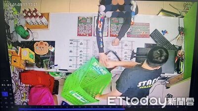 「青菜樂園」遭砸店！男抽喪屍煙彈遭勸惱羞　YTR儒哥火大喊告