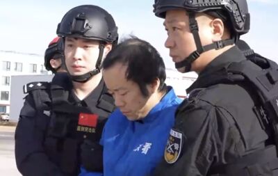 陳志頭套黑布被押回國　陸外交部躲避式回應：可以保持關注