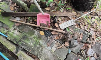 68歲翁親手埋葬愛犬！　下秒「離奇暴斃」狗狗墳墓旁