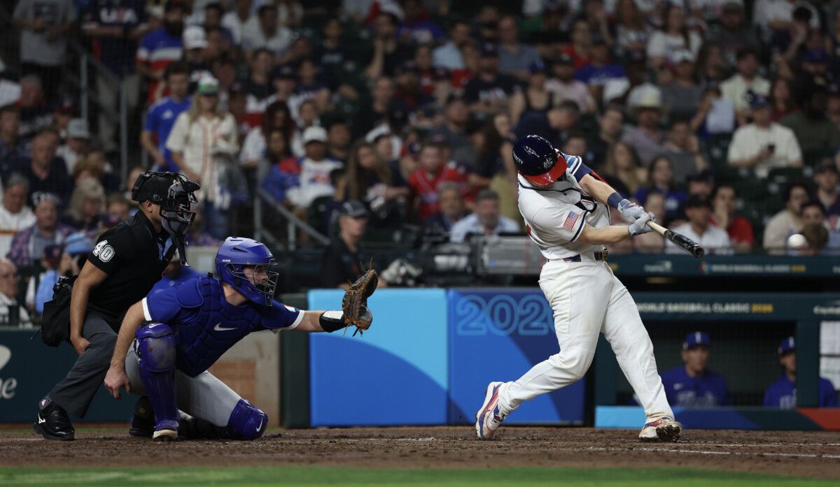 United States catcher Will Smith (16) hits a double against Italy in the fifth inning at Daikin Park.