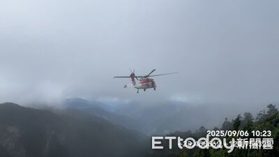 19人登山隊攀玉山！女山友摔傷失溫　直升機緊急吊掛送醫