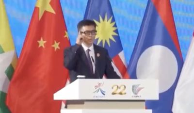 書記戴廣西產「AI眼鏡」致詞　自曝：講稿就在我的眼鏡裡