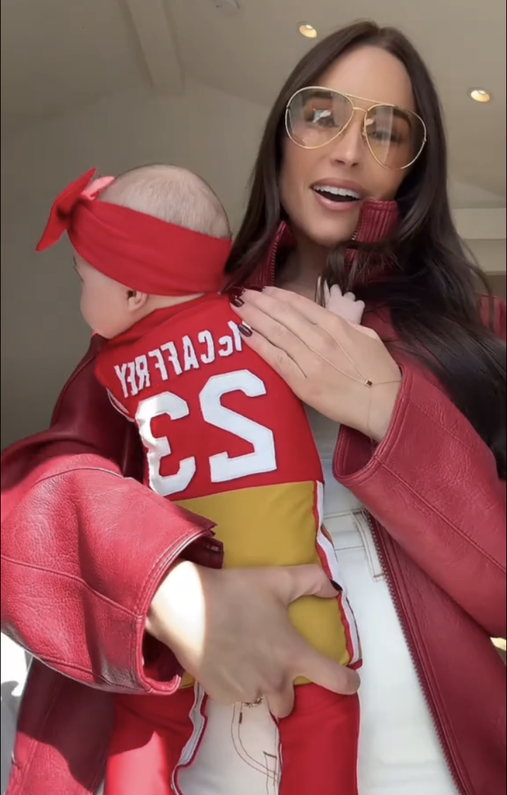 Olivia-Culpo-TikTok-With-Baby-2