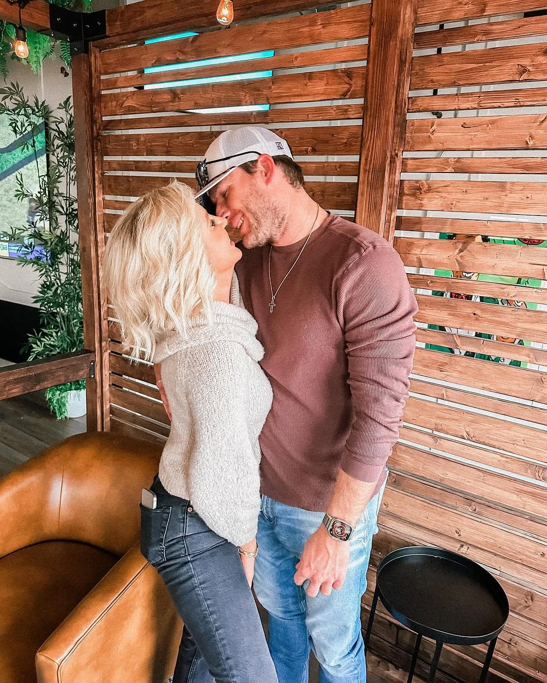 Picture of Robert Shiver and Savannah Chrisley.