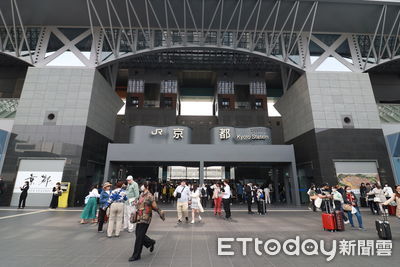 行李「貼Taiwan」京都擋電梯被罵失格　作家揭日本人真正地雷