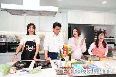 謝龍介攜手藍營3女神　新春下廚挑戰3大特色年菜