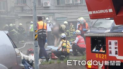 快訊／北市南港民宅大火！警消「扛出1女」送醫　搶救無效亡