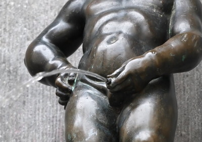 小便發現尿中帶糞還冒泡　檢查竟確診大腸癌