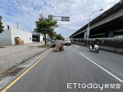 快訊／88歲阿婆推回收車遭賓士撞倒　男駕駛竟沒停車再把她輾死