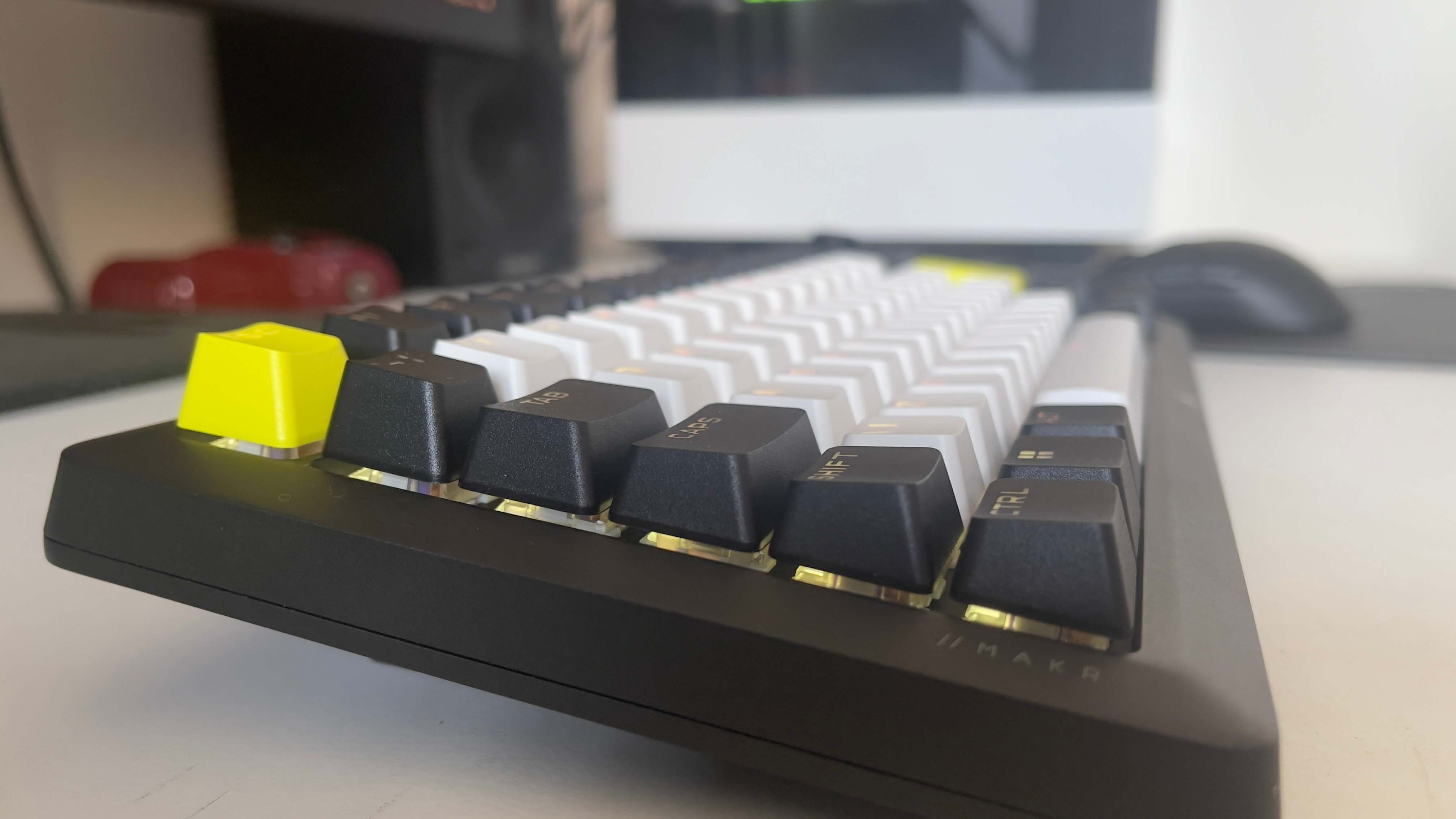 Corsair MAKR 75 keyboard