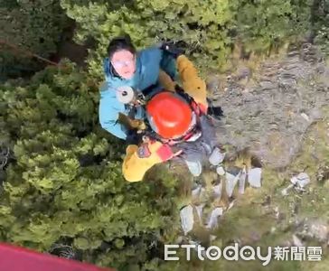 快訊／女山友登雪山西稜摔傷腳部骨折　黑鷹吊掛救援