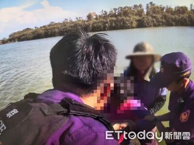 驚險一刻！女心情不佳站河邊　朴子分局員警聯手民眾救下