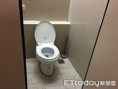 上完廁所「衛生紙丟哪才對？」　環境部列3好處：就是要丟馬桶