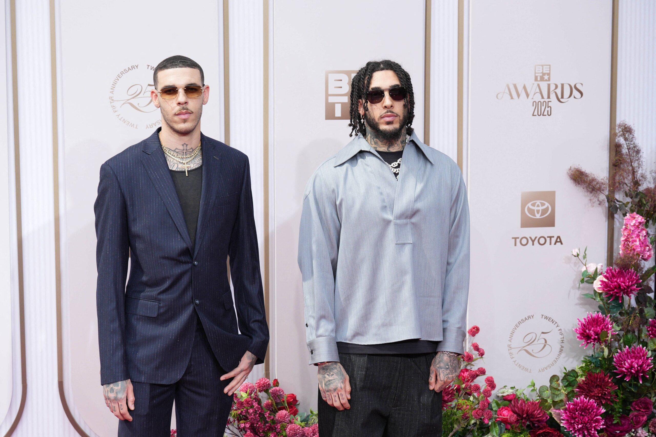 LiAngelo and Lonzo Ball posing together on the red carpet. 