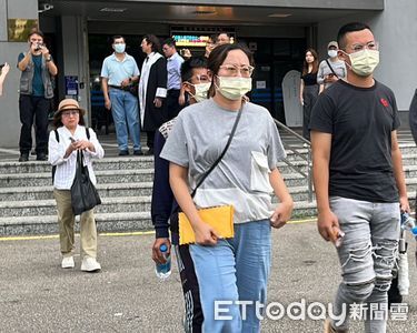 才說「不可能只賠30萬」巨業客運撞死女大生私訊律師：多給3萬