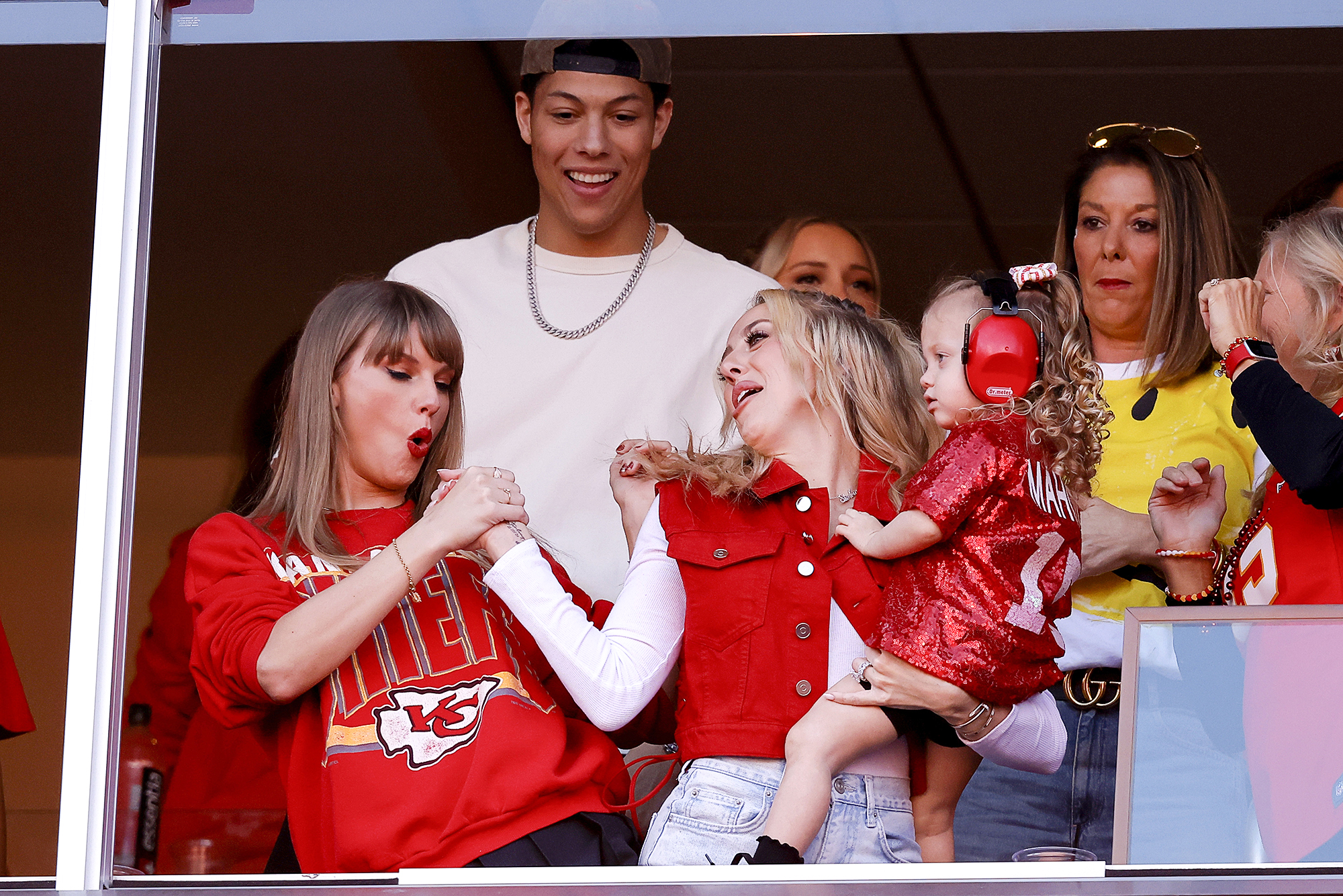 Inside Taylor Swift&rsquo;s Suite at Kansas City Chiefs Games: What Guests Have Said About The Experience