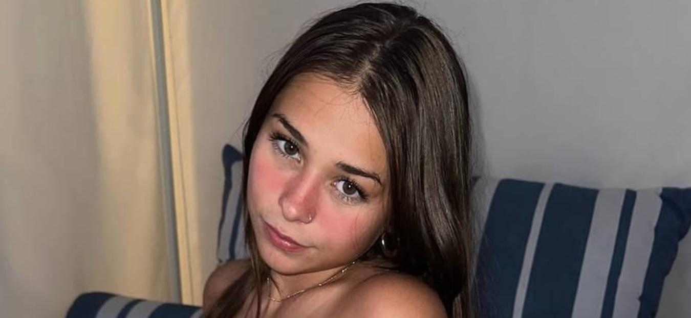 Sophie Rain poses for the camera.