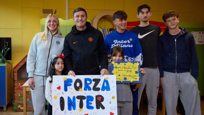 Visit to Milan's Paediatric wards for a Nerazzurro Christmas