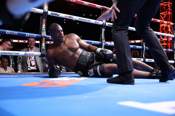 Dubois was left with now answers after being flattened by the electric Usyk