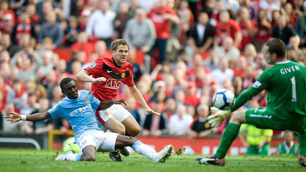 Michael Owen scores Manchester United's winner against Manchester City in 2009