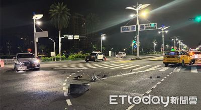 高雄BMW不甩號誌畫面曝！對向小黃閃不及衝撞　車頭毀釀1傷